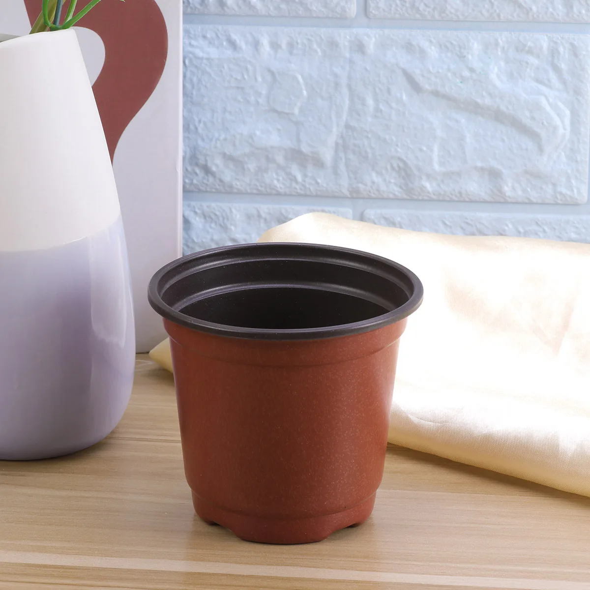 30Pcs Plastic Flowerpot Succulents Basin Pot Minimalist Style Desk Gardening Living Room Decor Breathable Planter for Cacti
30Pcs Plastic Flowerpot Succulents Basin Pot Minimalist Style Desk Gardening Living Room Decor Breathable Planter for Cacti