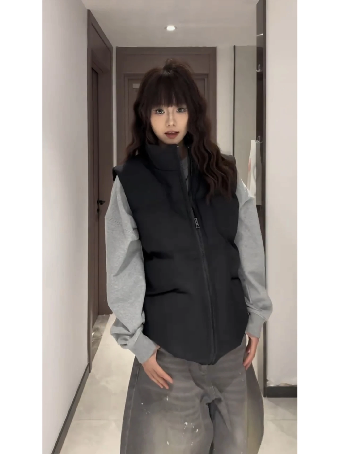 Bla Stand Collar Thiened Winter Jaet Men's Sle Vest Warm Svel Cotton Coat Inner Wear oulder Pad Outerwear
Bla Stand Collar Thiened Winter Jaet Men's Sle Vest Warm Svel Cotton Coat Inner Wear oulder Pad Outerwear