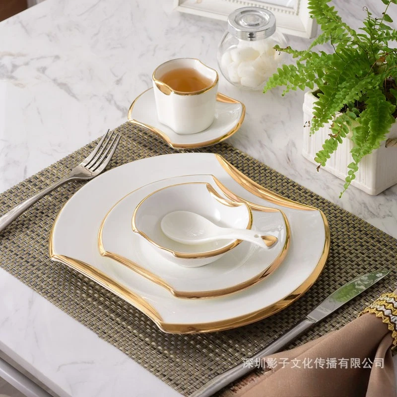 Набор посуды в скандинавском и европейском стиле в стиле вестерн, домашняя тарелка для стейка, обеденная тарелка, чашка и блюдце, новый набор для модели комнаты
Набор посуды в скандинавском и европейском стиле в стиле вестерн, домашняя тарелка для стейка, обеденная тарелка, чашка и блюдце, новый набор для модели комнаты