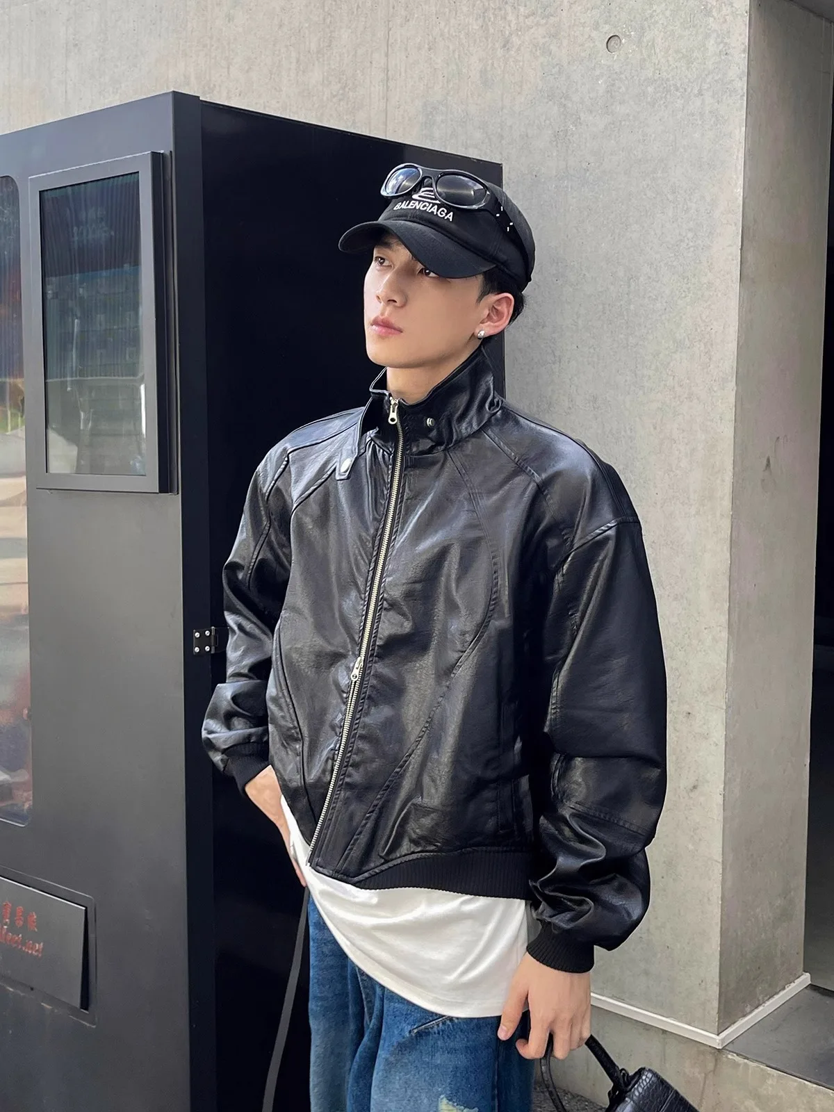 Retro American Spliced PU Leather Jaet Motorcycle Jaet Loose Fit ort Street Sle Couple's Outerwear Trendy Men's Women's
Retro American Spliced PU Leather Jaet Motorcycle Jaet Loose Fit ort Street Sle Couple's Outerwear Trendy Men's Women's