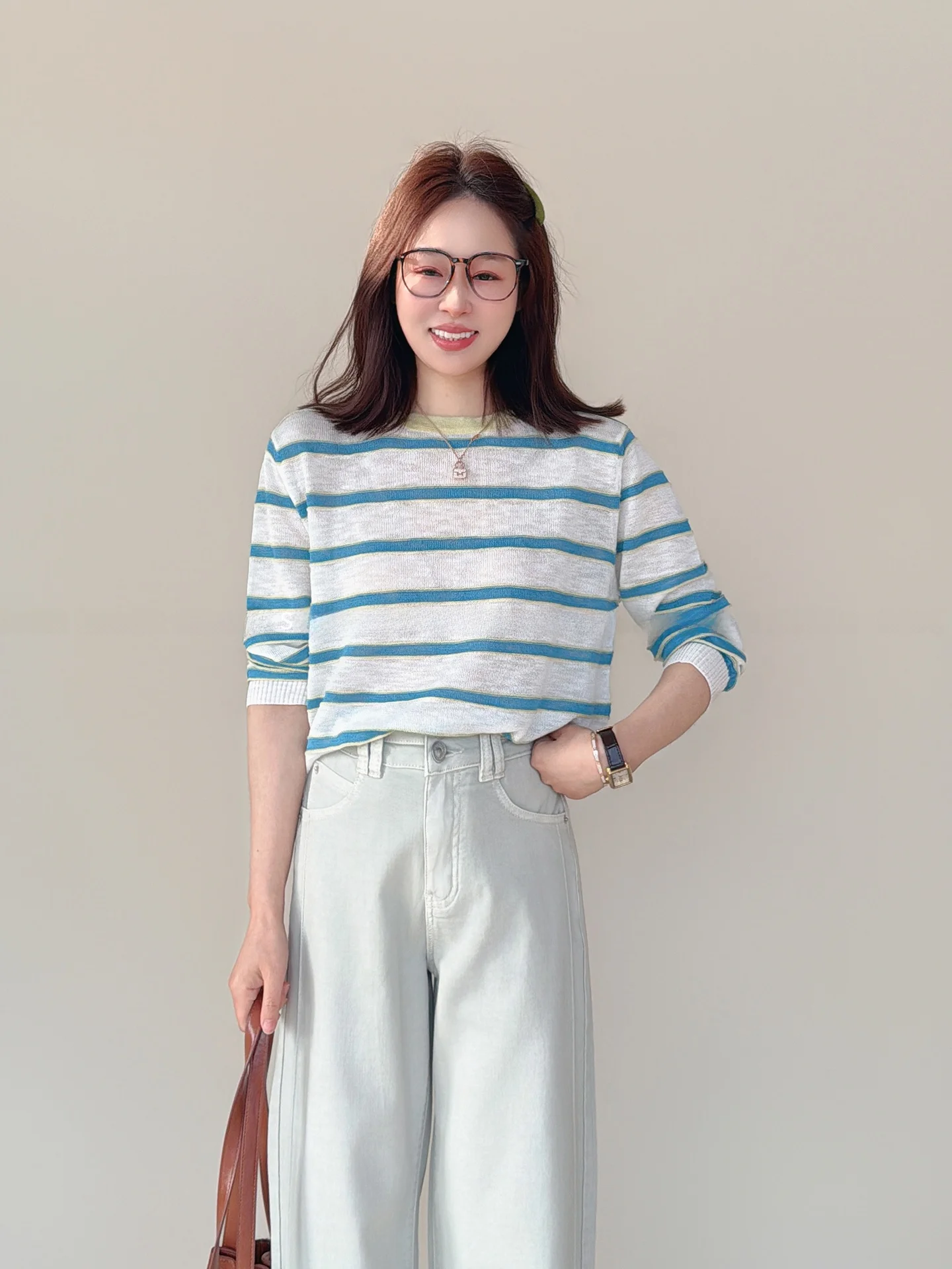 Ice Silk Cool Feeling Hollow out Striped Knitwear Women's Lightweight Loose Top Casual Style Spring Summer Fashion Ladies
Ice Silk Cool Feeling Hollow out Striped Knitwear Women's Lightweight Loose Top Casual Style Spring Summer Fashion Ladies