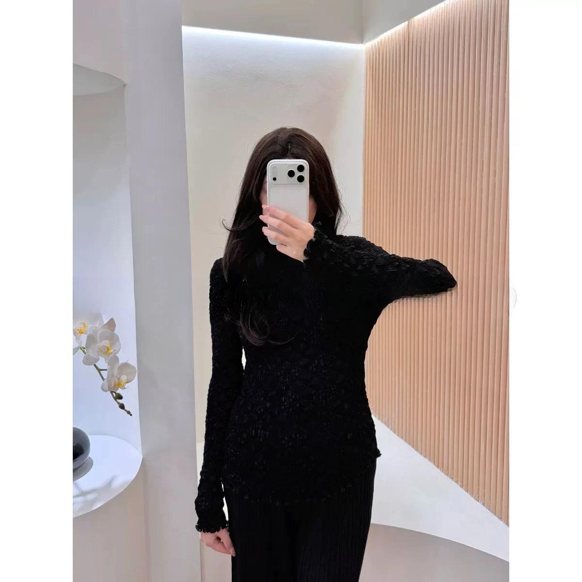 Miyake плиссированные осенне-зимние топы 2025 года, нижняя рубашка, модная повседневная универсальная кружевная полая рубашка с длинными рукавами, женская
Miyake плиссированные осенне-зимние топы 2025 года, нижняя рубашка, модная повседневная универсальная кружевная полая рубашка с длинными рукавами, женская