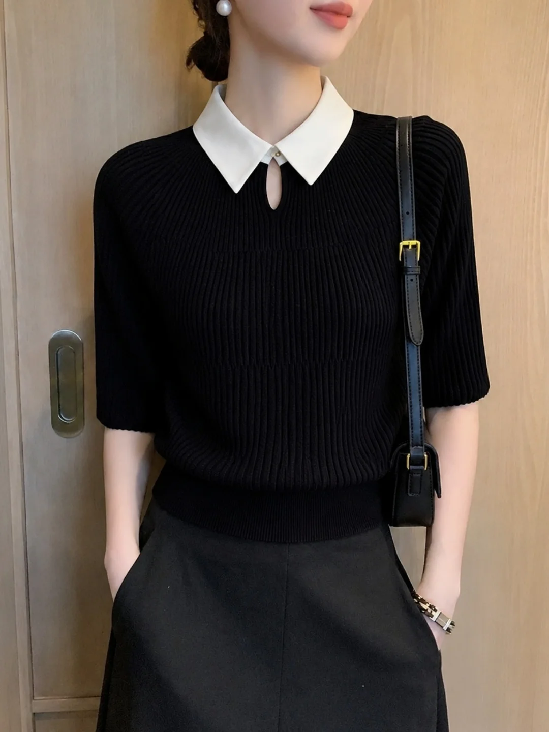 Korean Style Ice Silk Neck Knitted Top Women's Commute Fashion Color Block Slimming Summer Shirt Short Sleeve Regular Fit
Korean Style Ice Silk Neck Knitted Top Women's Commute Fashion Color Block Slimming Summer Shirt Short Sleeve Regular Fit
