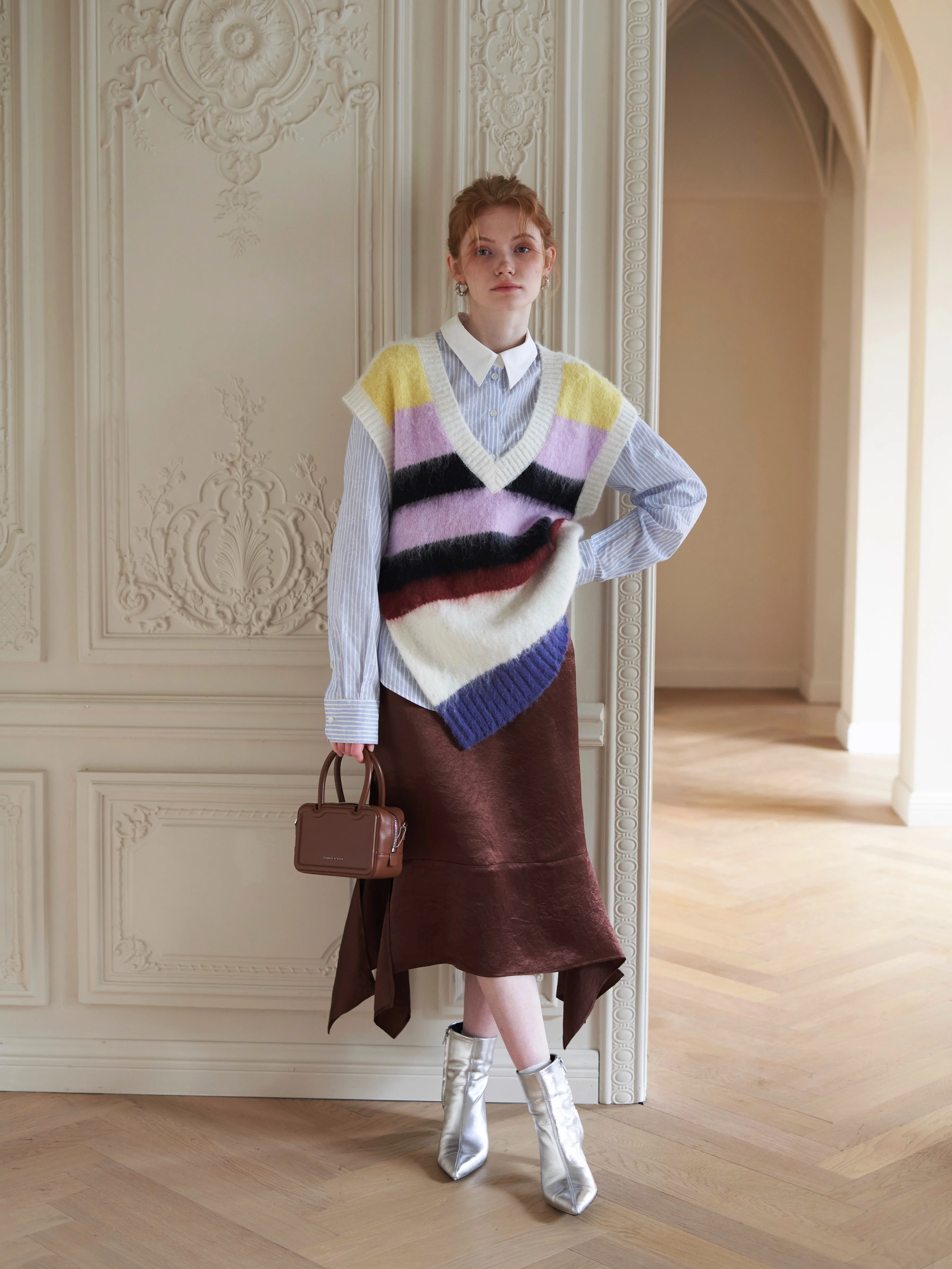 Loose Open Split Sleeveless Knitted Vest Star Mountain Bag Original Brushed Stripe V-Neck Color Block Autumn Fashion Women's ...
Loose Open Split Sleeveless Knitted Vest Star Mountain Bag Original Brushed Stripe V-Neck Color Block Autumn Fashion Women's ...