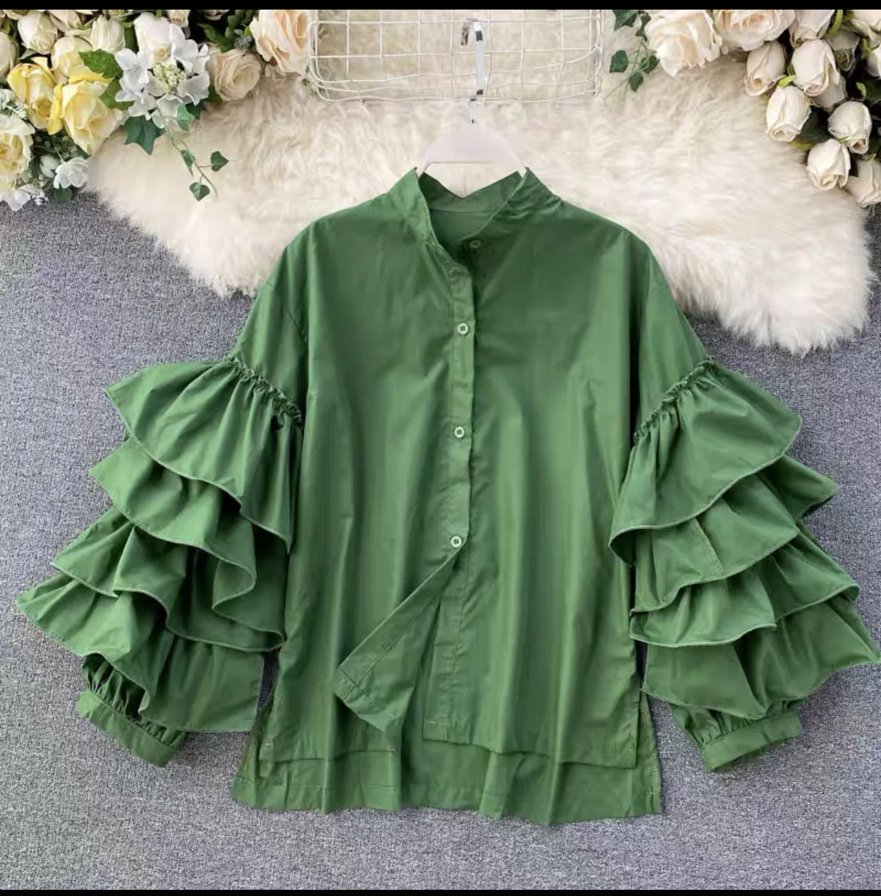 Shirt Women's Multi layered Ruffle Fashionable Flare Sleeve Shirt Loose Versatile Small Stand Neck Top
Shirt Women's Multi layered Ruffle Fashionable Flare Sleeve Shirt Loose Versatile Small Stand Neck Top