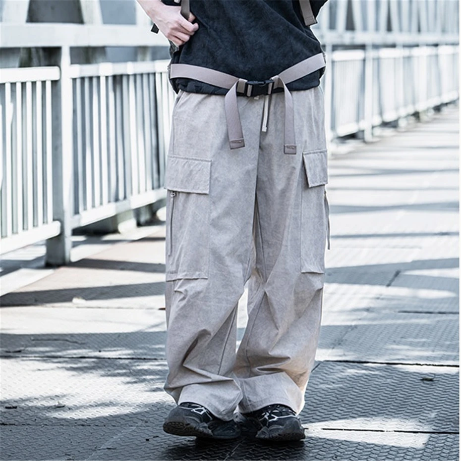 Techwear Tactical Cargo Pant Men Functional Big Pockets Paratrooper 2025 New Streetwear Hip Hop Harajuku Casual Men Trousers
Techwear Tactical Cargo Pant Men Functional Big Pockets Paratrooper 2025 New Streetwear Hip Hop Harajuku Casual Men Trousers