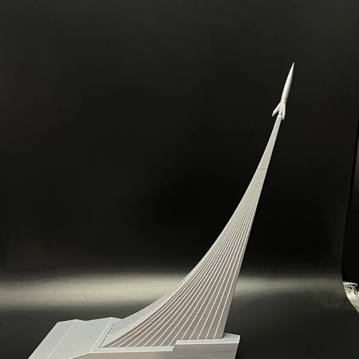 Модель-фигурка Гагарина 302 мм, напечатанная на 3D-принтере из PLA, скульптура «Одолеющий Вселенную», украшение, декор, подарок
Модель-фигурка Гагарина 302 мм, напечатанная на 3D-принтере из PLA, скульптура «Одолеющий Вселенную», украшение, декор, подарок