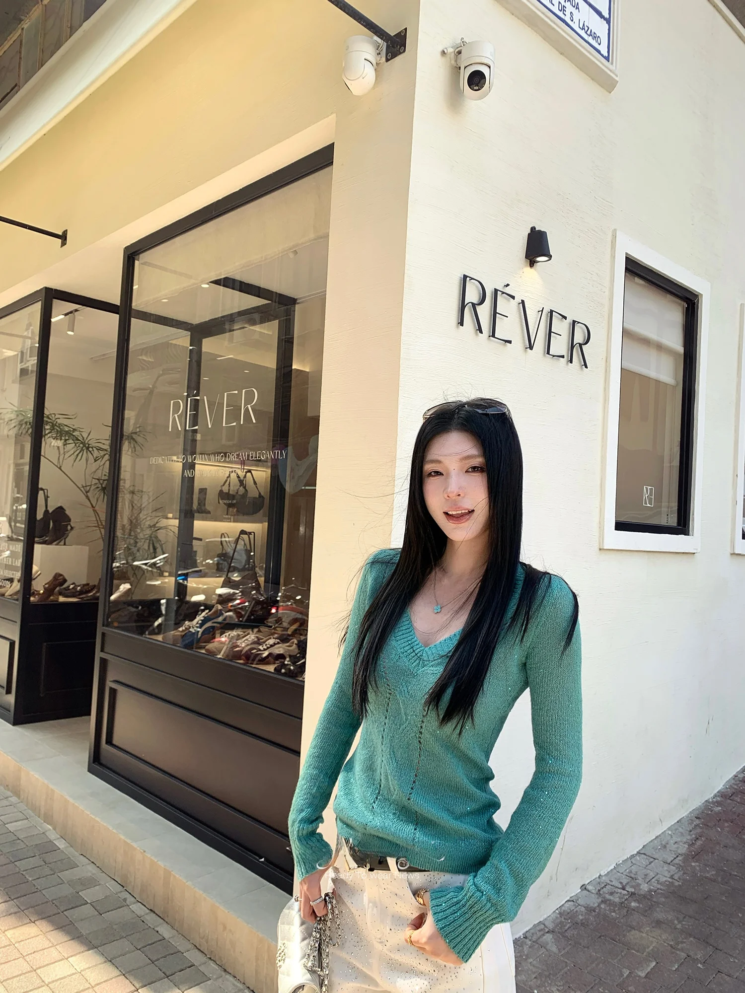 Синий шерстяной вязаный свитер с мелким блеском, женский, с длинным рукавом, V-образным вырезом, приталенный, базовый слой, повседневный топ Ciwalk
Синий шерстяной вязаный свитер с мелким блеском, женский, с длинным рукавом, V-образным вырезом, приталенный, базовый слой, повседневный топ Ciwalk