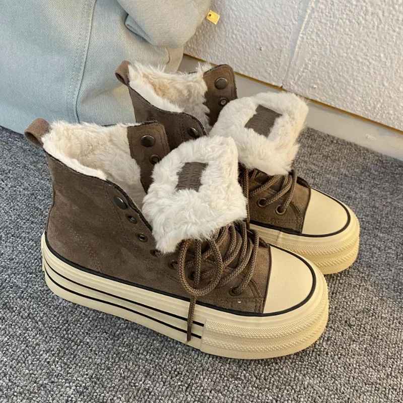 Женская обувь, зимняя плюшевая теплая хлопковая обувь, классические высокие парусиновые зимние кроссовки Oes для женщин, вулканизированная обувь на платформе со шнуровкой
Женская обувь, зимняя плюшевая теплая хлопковая обувь, классические высокие парусиновые зимние кроссовки Oes для женщин, вулканизированная обувь на платформе со шнуровкой