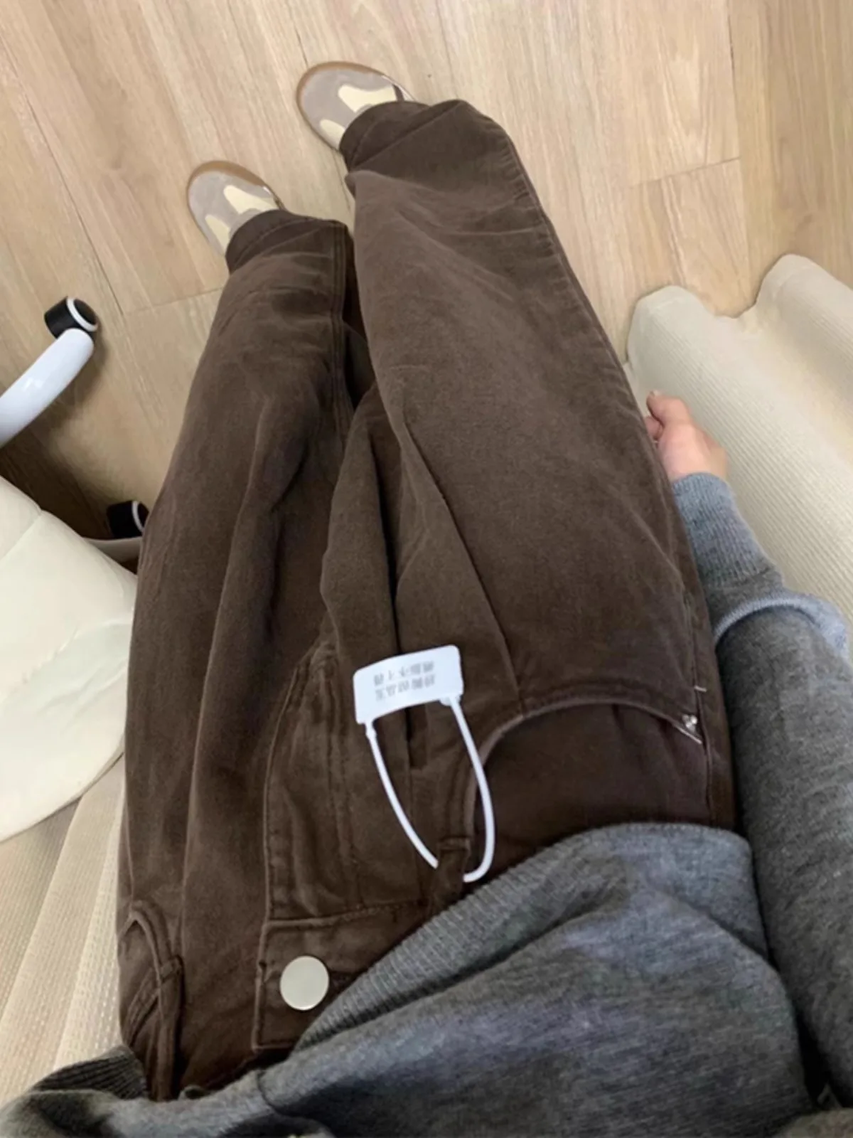 American Retro Coffee Color Men's Jeans Spring Autumn New Design High Street Loose Straight Leg Casual Pants Wide Leg Jeans
American Retro Coffee Color Men's Jeans Spring Autumn New Design High Street Loose Straight Leg Casual Pants Wide Leg Jeans
