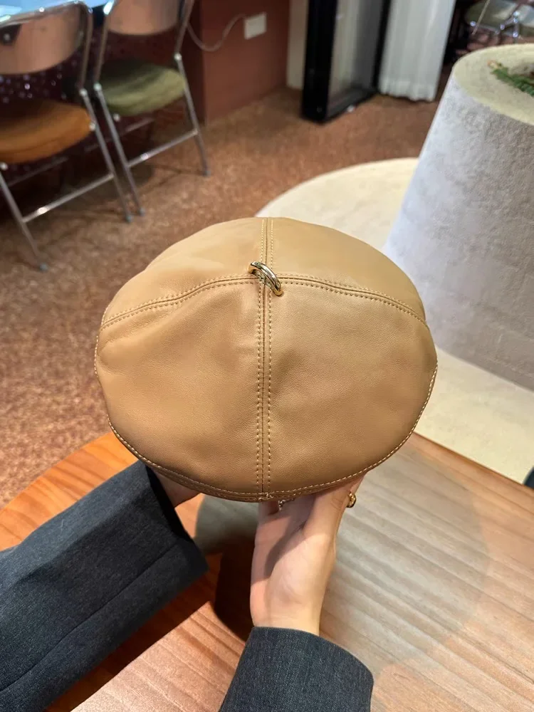 2025 Fashion 100% Real Leather Suede Beret Hat Women Fashion European Pumpkin Painter Caps Female Grey/Carame Boinas Para Mujer
2025 Fashion 100% Real Leather Suede Beret Hat Women Fashion European Pumpkin Painter Caps Female Grey/Carame Boinas Para Mujer
