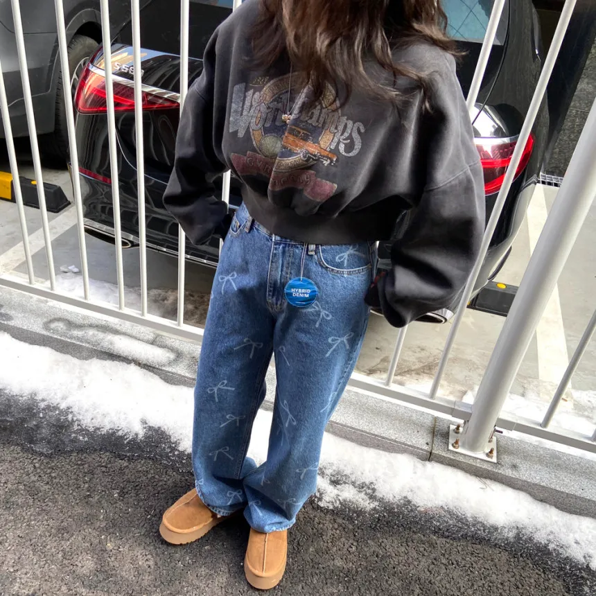 Early Spring 2026 Korean Style Fashionable Versatile Knot Print Casual Retro Denim Long Pants Women's Loose Fit Jeans
Early Spring 2026 Korean Style Fashionable Versatile Knot Print Casual Retro Denim Long Pants Women's Loose Fit Jeans