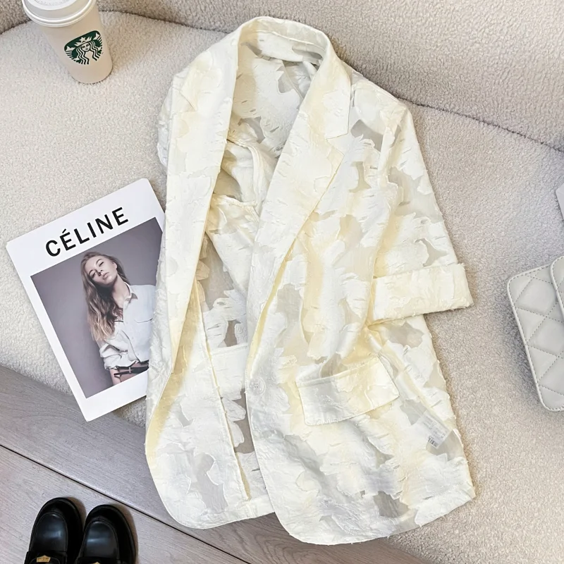 White Openwork Jacquard Short-sleeved Suit Jacket Women's Summer New Loose Casual Joker Office Lady Light French Coat
White Openwork Jacquard Short-sleeved Suit Jacket Women's Summer New Loose Casual Joker Office Lady Light French Coat