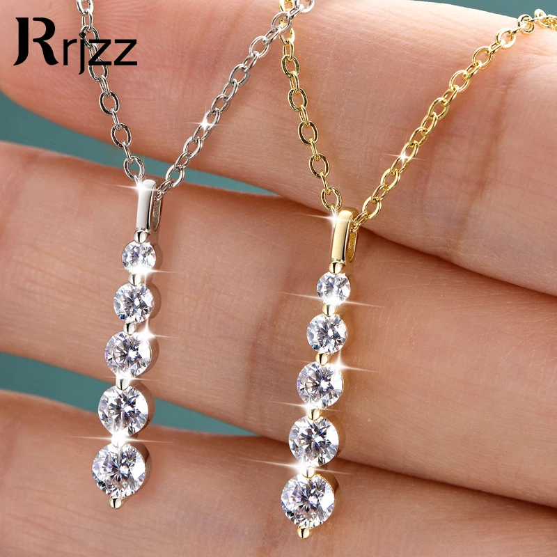 Rrjzz D Color Round Moissanite Pendant Necklace for Women 14K Gold Filled 5-Stone Lab Imitation Diamond Necklace GRA Certified
Rrjzz D Color Round Moissanite Pendant Necklace for Women 14K Gold Filled 5-Stone Lab Imitation Diamond Necklace GRA Certified