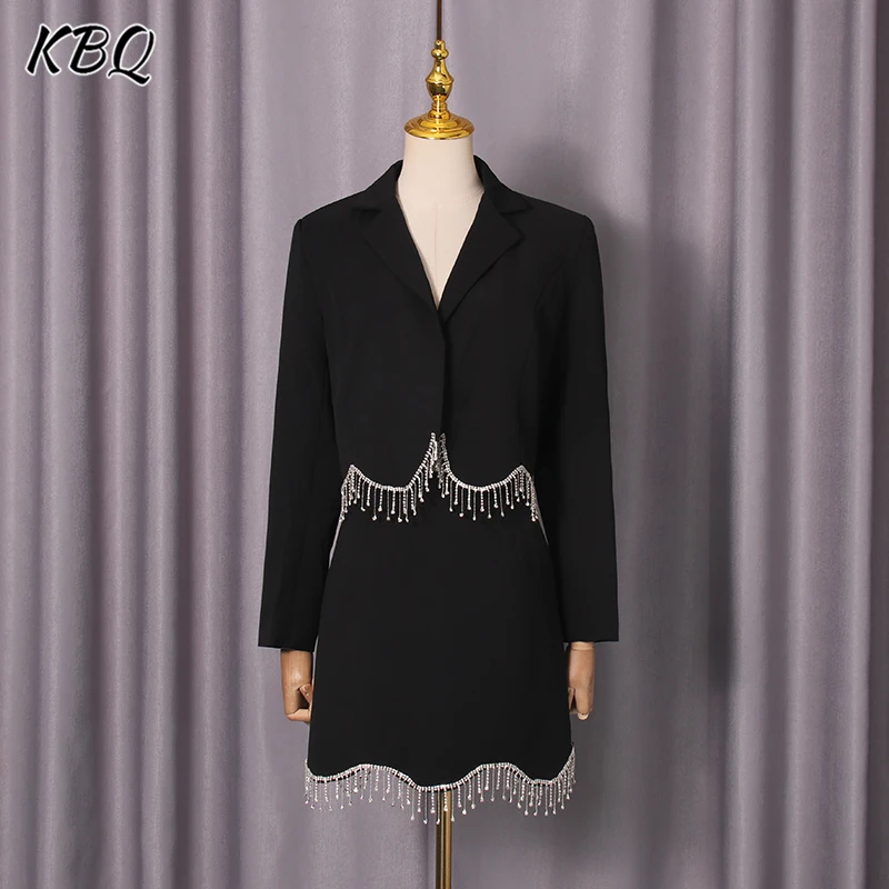 KBQ однотонные комплекты из двух предметов для женщин, короткий топ с зубчатым воротником и длинными рукавами, юбки с высокой талией, комплект с кисточками, женская мода, новинка
KBQ однотонные комплекты из двух предметов для женщин, короткий топ с зубчатым воротником и длинными рукавами, юбки с высокой талией, комплект с кисточками, женская мода, новинка