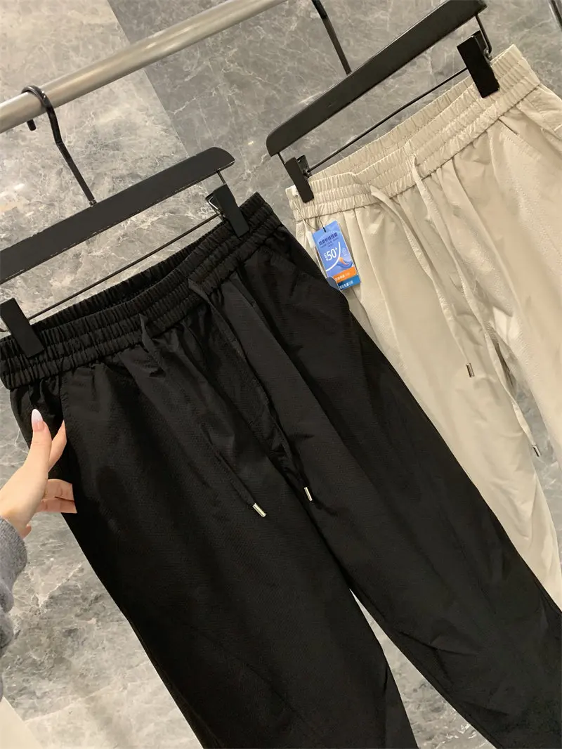 Outdoor Lightweight Comfortable Men's Casual Work Trousers Elastic Waist Loose Fit Polyester Fiber Straight Leg Pants
Outdoor Lightweight Comfortable Men's Casual Work Trousers Elastic Waist Loose Fit Polyester Fiber Straight Leg Pants