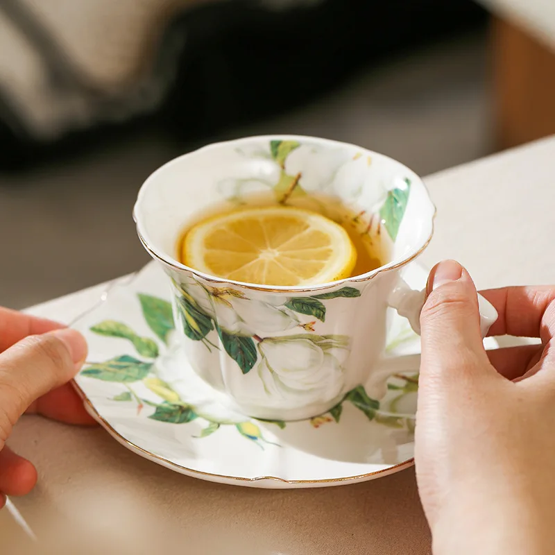 DSA Phnom Penh Camellia Coffee Cup Saucer Retro Light Luxury Flower Ceramic Cup Home Creative Afternoon Tea Water Cup Gift
DSA Phnom Penh Camellia Coffee Cup Saucer Retro Light Luxury Flower Ceramic Cup Home Creative Afternoon Tea Water Cup Gift