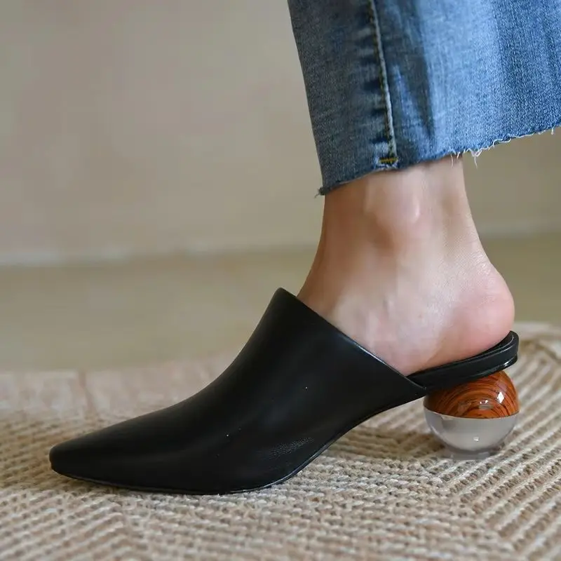 Women Mules Pointed Toe Round Heels European Mullers Women Slip On Outwear Simple Slippers Size 43 Real Leather Cowhide Pumps
Women Mules Pointed Toe Round Heels European Mullers Women Slip On Outwear Simple Slippers Size 43 Real Leather Cowhide Pumps