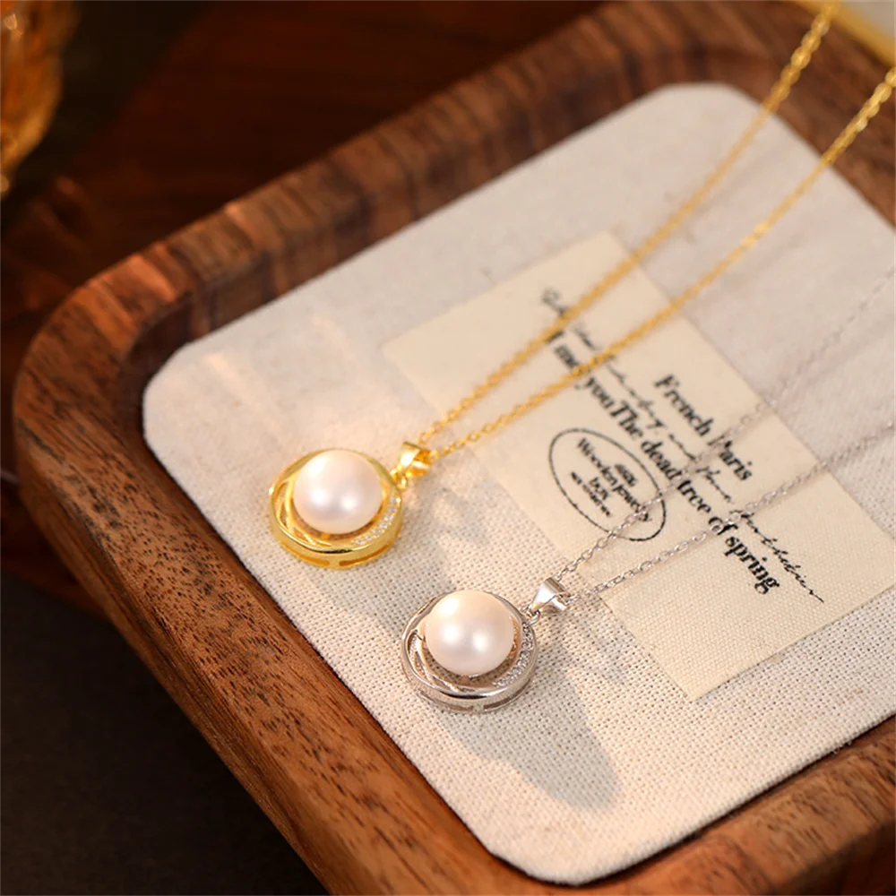 Korean S925 Silver Women's Collarbone Chain, Micro-Inlaid Shell Beads, New Hot-Selling Fashionable Luxury Niche Necklace
Korean S925 Silver Women's Collarbone Chain, Micro-Inlaid Shell Beads, New Hot-Selling Fashionable Luxury Niche Necklace