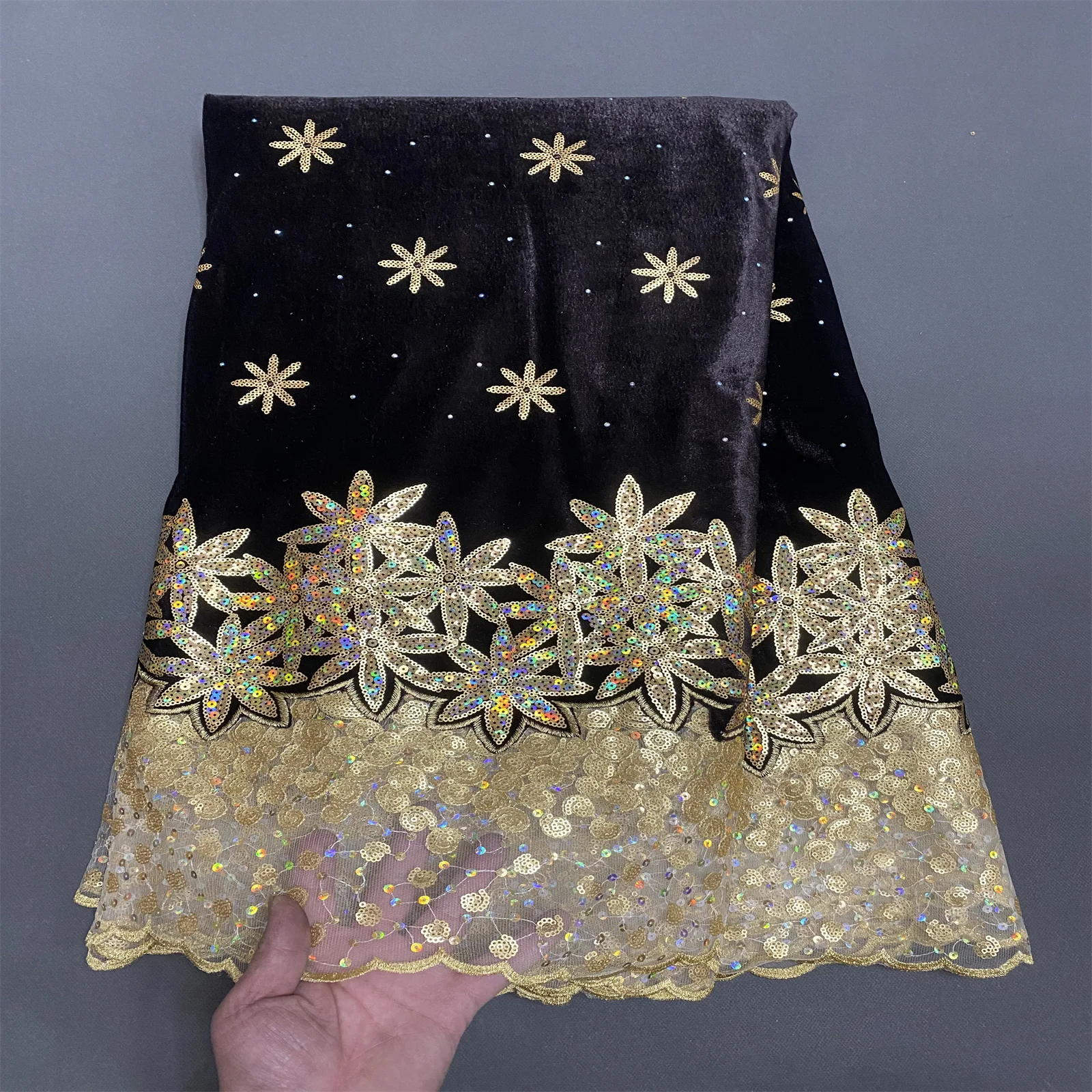 African French Velvet Lace Fabric 2025 High Quality Stones Embroidery Lace Luxury Sequins Lace 5 Yards for Wedding Evening Party
African French Velvet Lace Fabric 2025 High Quality Stones Embroidery Lace Luxury Sequins Lace 5 Yards for Wedding Evening Party