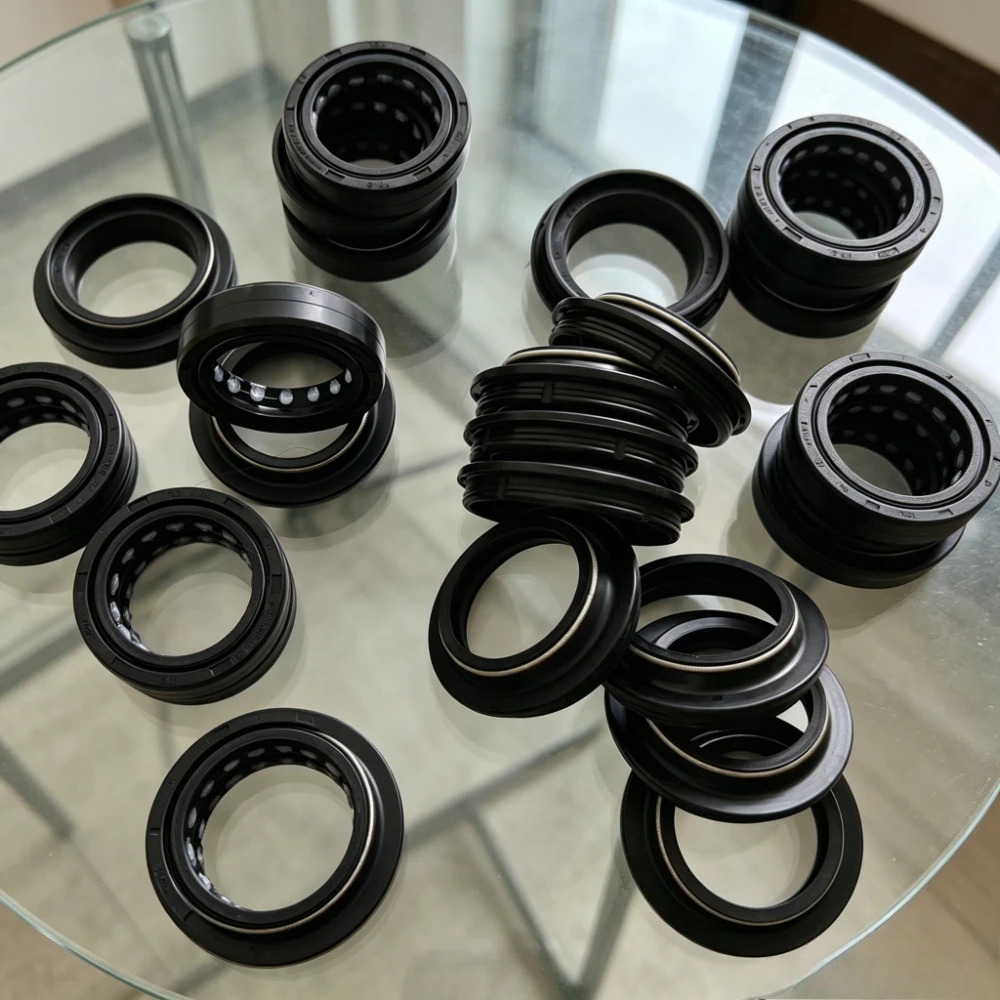 47*58 47x58x11mm Front Fork Oil Seal 47 58 Dust Cover For Honda CRF450 CRF450R Motocross CRF 450 R X CRF450X Enduro Off-Road 450
47*58 47x58x11mm Front Fork Oil Seal 47 58 Dust Cover For Honda CRF450 CRF450R Motocross CRF 450 R X CRF450X Enduro Off-Road 450
