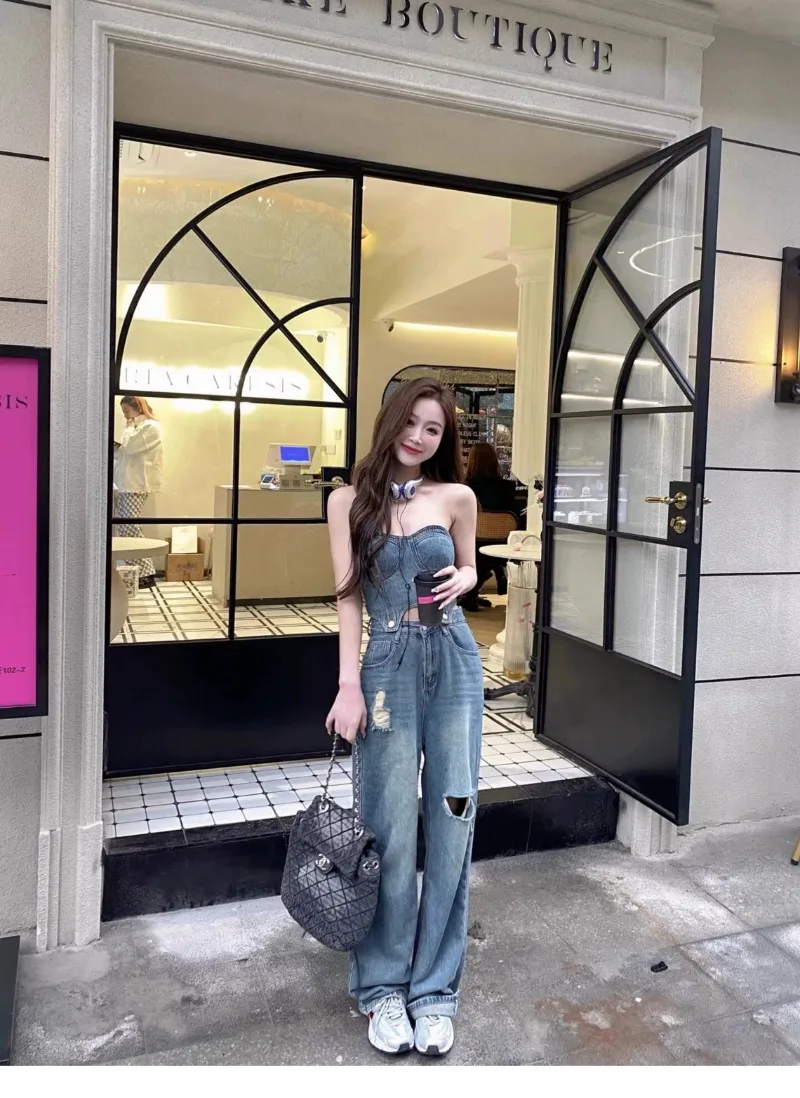 Hot Girl Casual Suit Women's Summer Denim Strapless Vest High Waist Straight Leg Jeans Two-piece Set Fashion Female Clothes
Hot Girl Casual Suit Women's Summer Denim Strapless Vest High Waist Straight Leg Jeans Two-piece Set Fashion Female Clothes