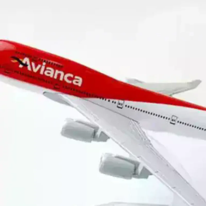 1 Set Airlines B747 Toys 16cm Alloy Aviation Model For Friends Collection Display Children's Gift
1 Set Airlines B747 Toys 16cm Alloy Aviation Model For Friends Collection Display Children's Gift