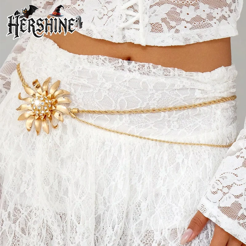 Fashionable Sexy Golden Large Flower Double-layer Chain Women's Waist Chain Makes you the center of Attention. Thanksgiving Gift
Fashionable Sexy Golden Large Flower Double-layer Chain Women's Waist Chain Makes you the center of Attention. Thanksgiving Gift