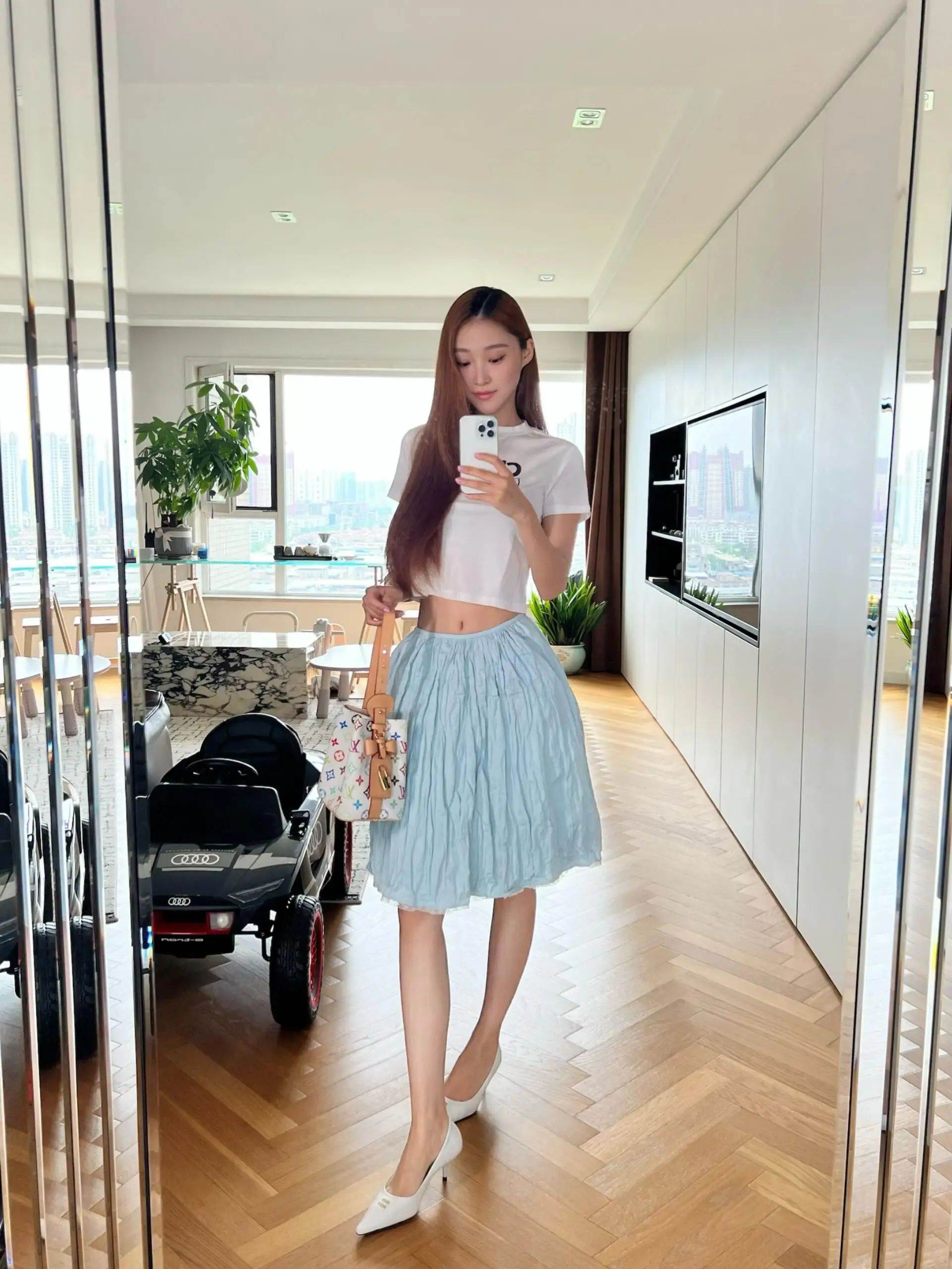 American Retro Free Shape Pleated Skirt Women Spring Summer Blue Knee Length Lace Patchwork Low Waist Beautiful Umbrella...
American Retro Free Shape Pleated Skirt Women Spring Summer Blue Knee Length Lace Patchwork Low Waist Beautiful Umbrella...