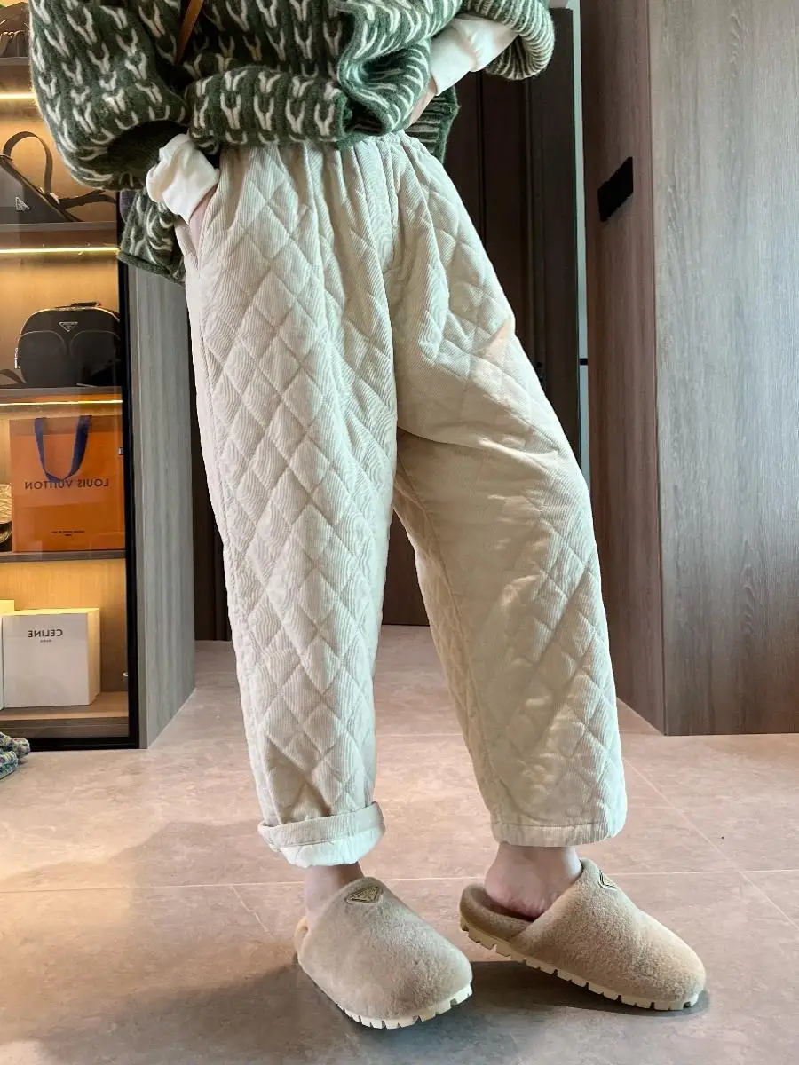 Корейские утепленные хлопковые вельветовые брюки для женщин, маленький размер, осенне-зимние, художественные, белые, повседневные, в стиле Харадзюку
Корейские утепленные хлопковые вельветовые брюки для женщин, маленький размер, осенне-зимние, художественные, белые, повседневные, в стиле Харадзюку