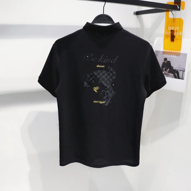 Fashion Brand New Machine EmbroideryPOLOShirt Men's Short-Sleeved High-End High-End Hong Kong Style Summer Black Cotton Casual
Fashion Brand New Machine EmbroideryPOLOShirt Men's Short-Sleeved High-End High-End Hong Kong Style Summer Black Cotton Casual
