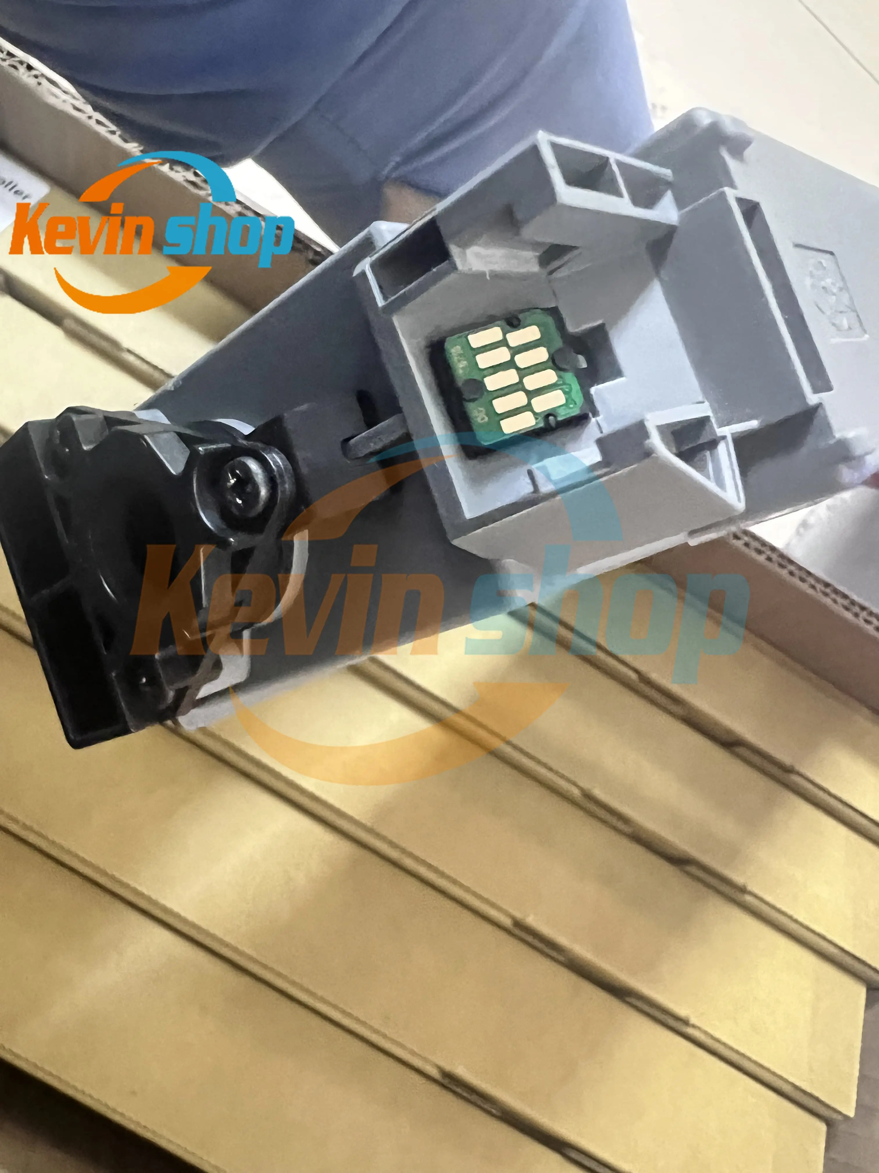 For Epson WF-M21000 WF-C20600 WF-C20750 WF-C21000 WF-M20590 WF-C17590 WF-C20590 T671300 T6713 Maintenance Tank Box Waste Tank
For Epson WF-M21000 WF-C20600 WF-C20750 WF-C21000 WF-M20590 WF-C17590 WF-C20590 T671300 T6713 Maintenance Tank Box Waste Tank