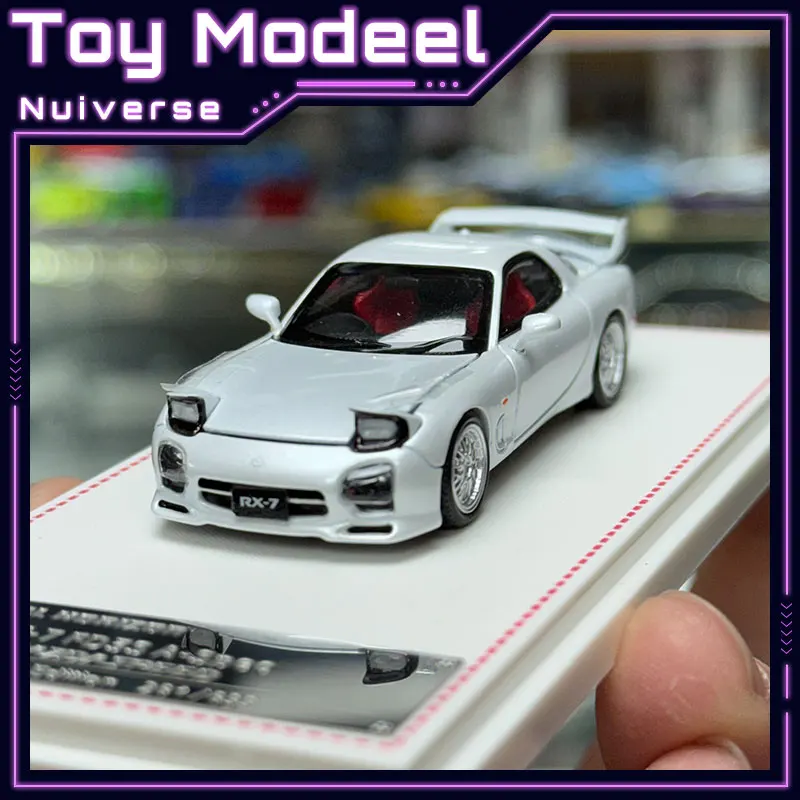 FH 1:64 Mazda RX7 FD3S A Spec Speed Version Diecast Alloy Car Model High Detail Static Display Collectible Toy Car Perfect Gift
FH 1:64 Mazda RX7 FD3S A Spec Speed Version Diecast Alloy Car Model High Detail Static Display Collectible Toy Car Perfect Gift