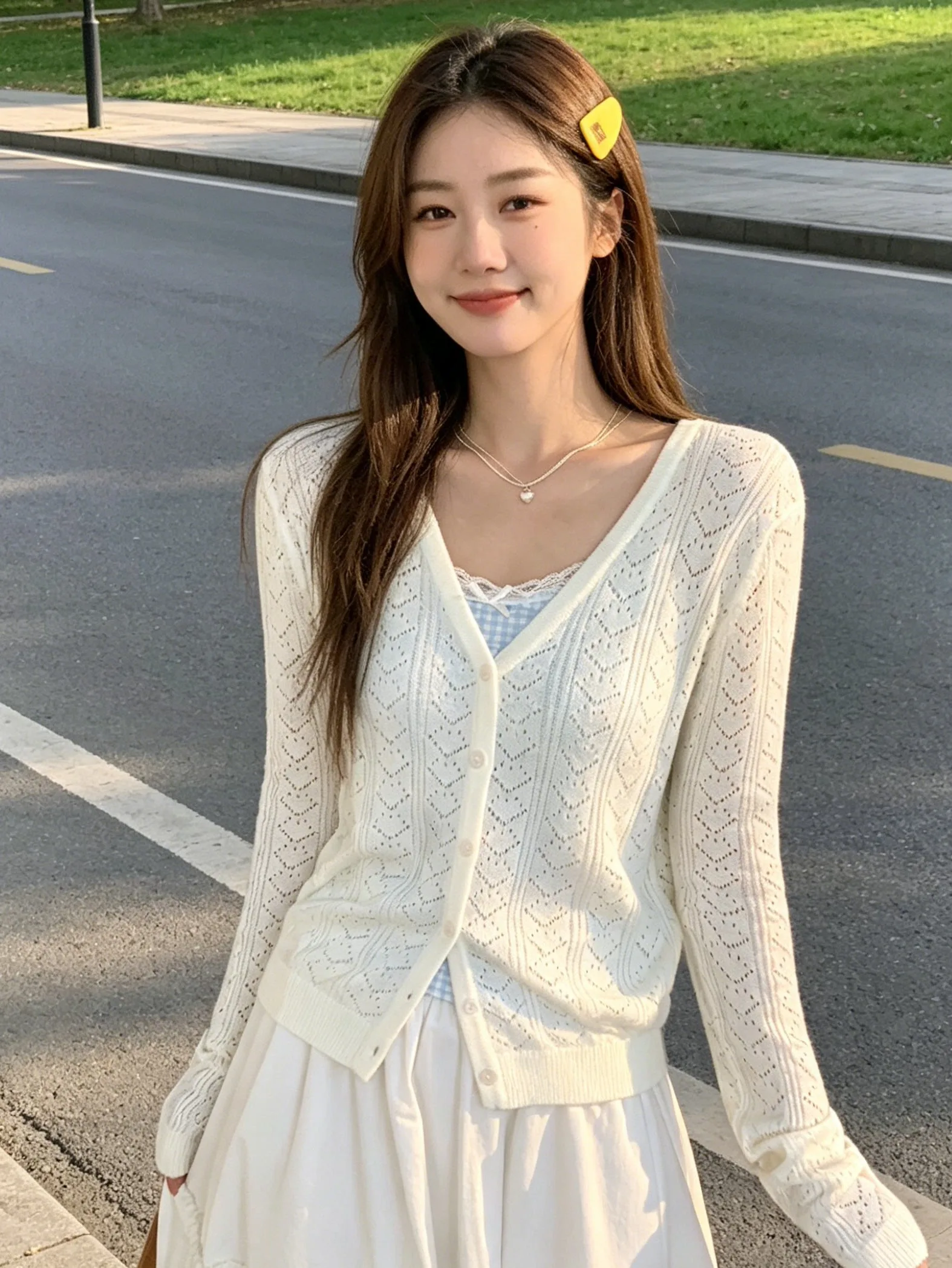 Thin Hollow out V-Neck Long Sleeve Knitted Open Cardigan Korean Style Loose Short Top Women's Casual Style Spring Fashion
Thin Hollow out V-Neck Long Sleeve Knitted Open Cardigan Korean Style Loose Short Top Women's Casual Style Spring Fashion