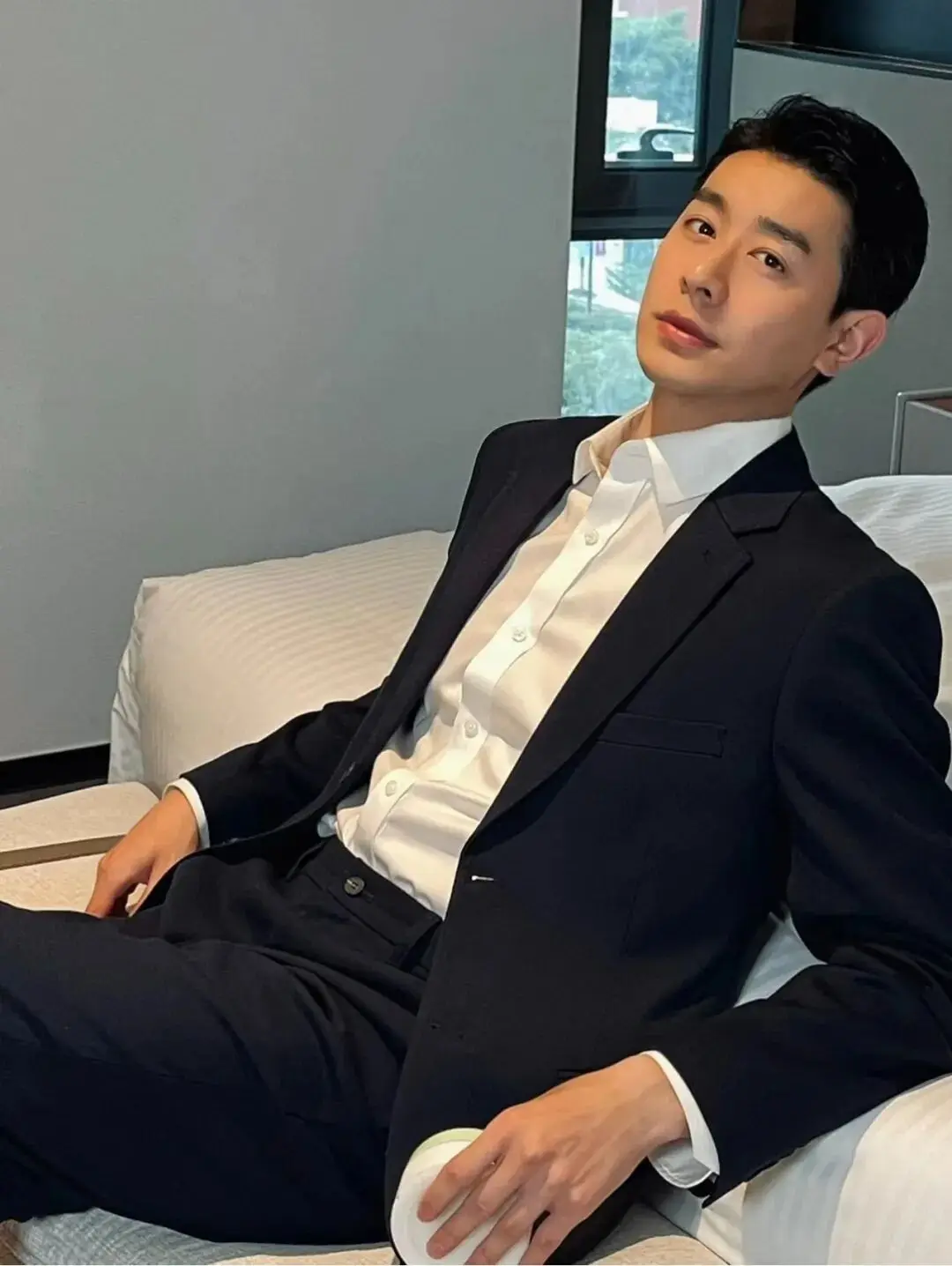 Italian High-End Men's 20-Teaount Wool Blend Suiting for Commuting Busin Casual Stand Fit Long Sve Pure Color
Italian High-End Men's 20-Teaount Wool Blend Suiting for Commuting Busin Casual Stand Fit Long Sve Pure Color