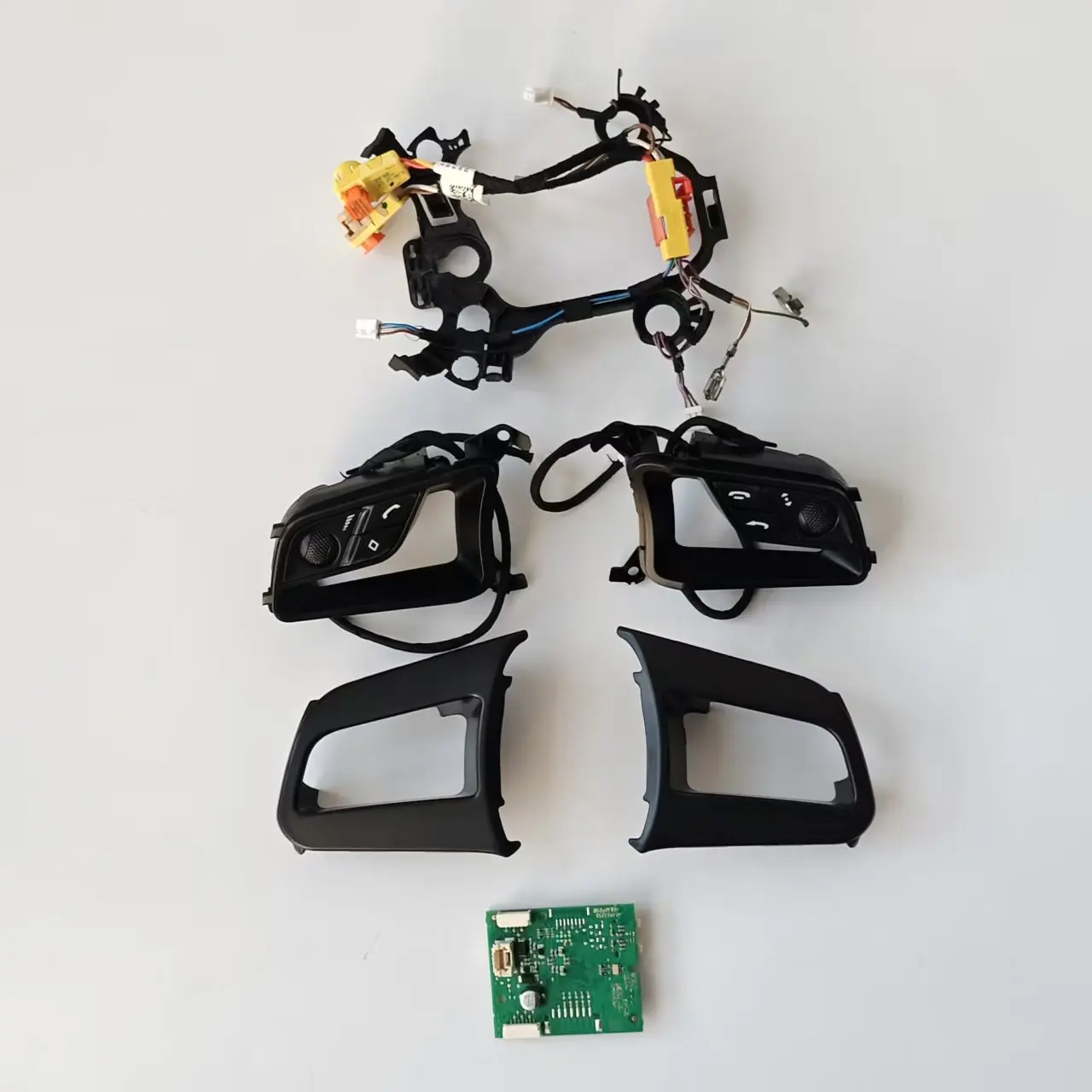 Car Steering Wheel Volume Control 718 - Adds Steering Wheel Buttons a Set Car switch for 718 Boxster Cayman 95B998537 carrera
Car Steering Wheel Volume Control 718 - Adds Steering Wheel Buttons a Set Car switch for 718 Boxster Cayman 95B998537 carrera