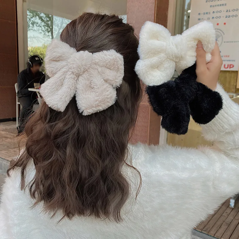 Ruoshui Korean Woman Elegant Large Plush Bow Spring Clip Hair Clips Girls Fashion Hair Accessories Headwear Hairgrip Barrettes
Ruoshui Korean Woman Elegant Large Plush Bow Spring Clip Hair Clips Girls Fashion Hair Accessories Headwear Hairgrip Barrettes
