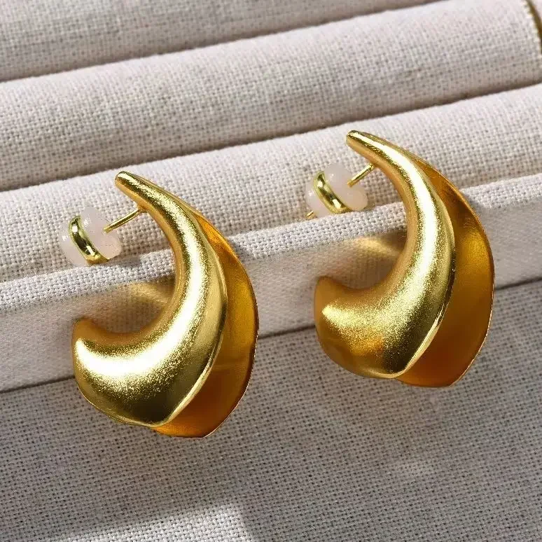 Fashion Style C Shaped Gold Silver Plated Earring Women Charm Jewelry Accessories Trend
Fashion Style C Shaped Gold Silver Plated Earring Women Charm Jewelry Accessories Trend