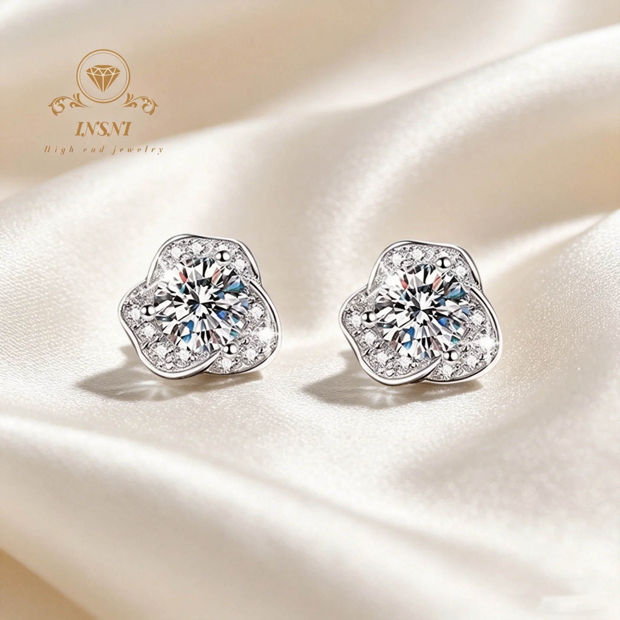 925 Sterling Silver Clover Moissanite Stud Earrings Affordable Light Luxury Jewelry Gifts for women Non-Allergy Banquet
925 Sterling Silver Clover Moissanite Stud Earrings Affordable Light Luxury Jewelry Gifts for women Non-Allergy Banquet