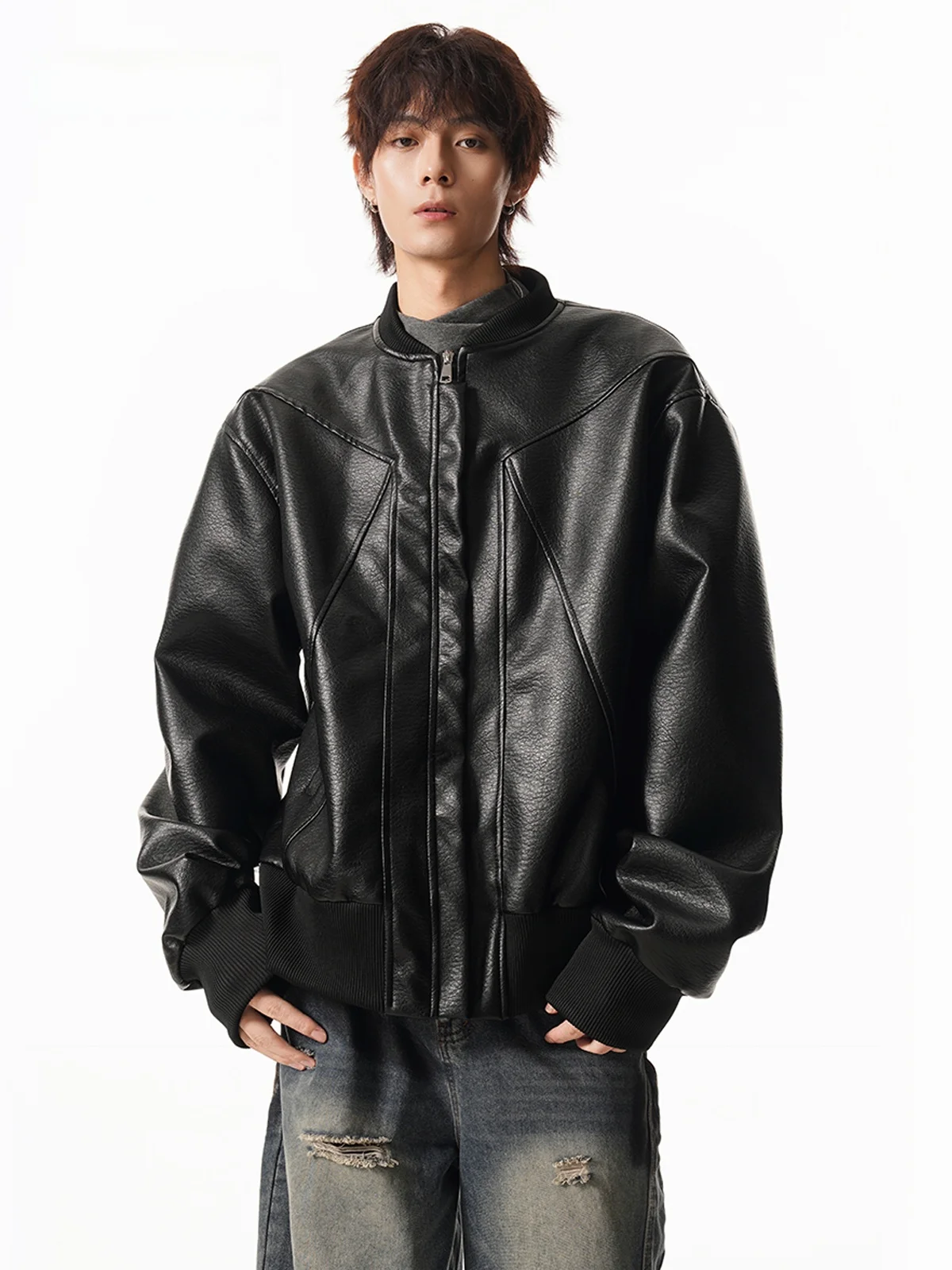 Мужская кожаная куртка QOTRIO свободного кроя в мотоциклетном стиле с воротником-стойкой, декоративной молнией и вставками из хлопка, молодежная модная модель
Мужская кожаная куртка QOTRIO свободного кроя в мотоциклетном стиле с воротником-стойкой, декоративной молнией и вставками из хлопка, молодежная модная модель