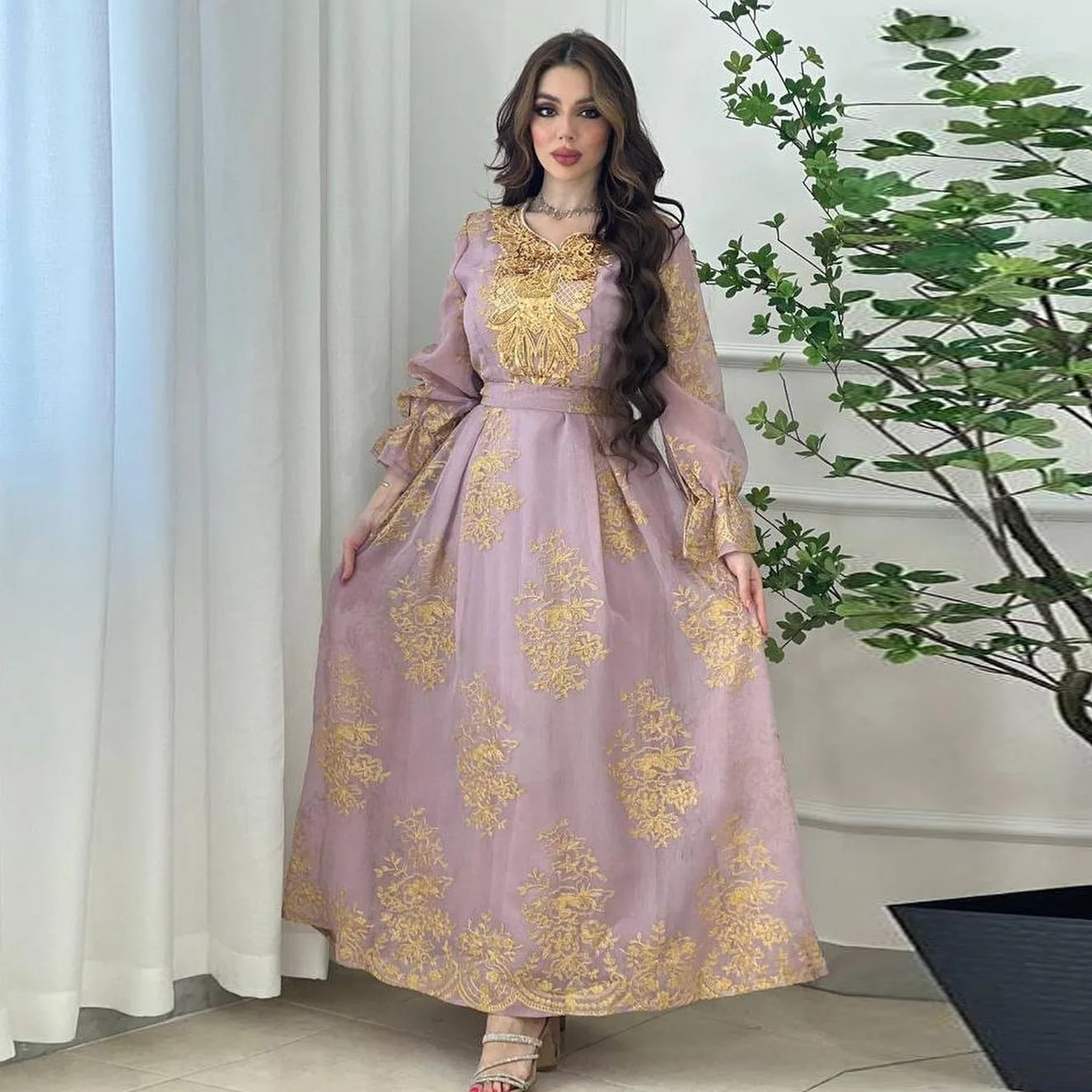 Ab312 Ethnic Style Embroidered Applique Dress Party Evening Long Dress Long Dress Robe Abaya Ramadan Dubai Luxury Islam Elegant
Ab312 Ethnic Style Embroidered Applique Dress Party Evening Long Dress Long Dress Robe Abaya Ramadan Dubai Luxury Islam Elegant