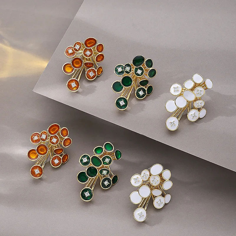 Personalized new Chinese style enamel drop glaze coral water lily flower earrings elegant palace style fashionable earrings
Personalized new Chinese style enamel drop glaze coral water lily flower earrings elegant palace style fashionable earrings