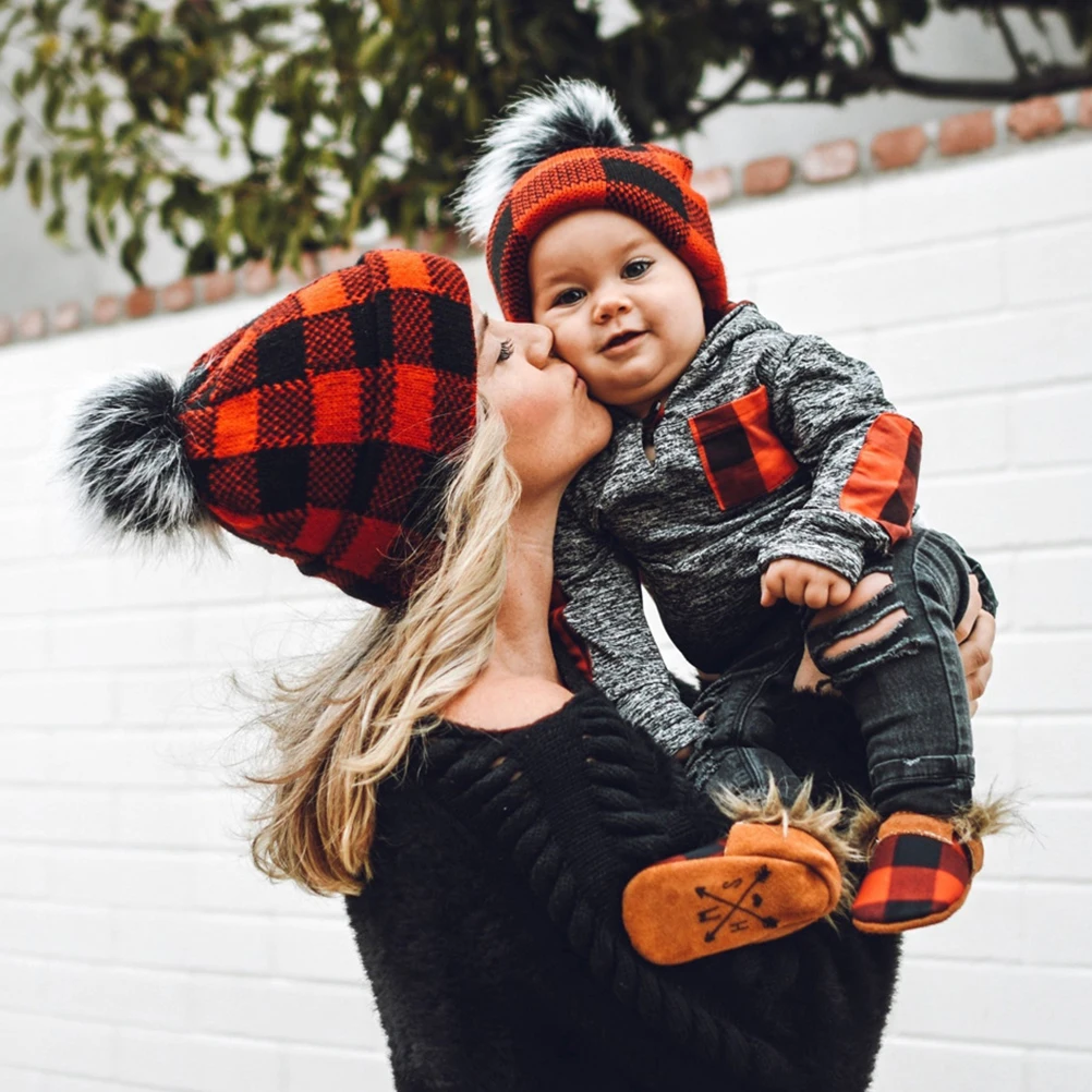 1Pcs Parent Child Knitted Hat Warm Woolen Material Soft Lined Winter Christmas Cap Lightweight Cap Classic Design
1Pcs Parent Child Knitted Hat Warm Woolen Material Soft Lined Winter Christmas Cap Lightweight Cap Classic Design