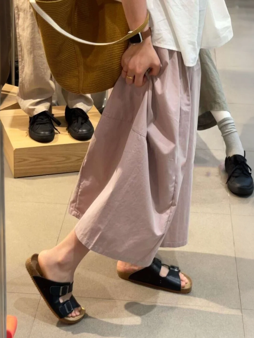Casual Wide Leg Pants Women Summer 2026 New Style Trendy Nine Points Small Size Super Beautiful Pants Commute Style Pure Colo...
Casual Wide Leg Pants Women Summer 2026 New Style Trendy Nine Points Small Size Super Beautiful Pants Commute Style Pure Colo...