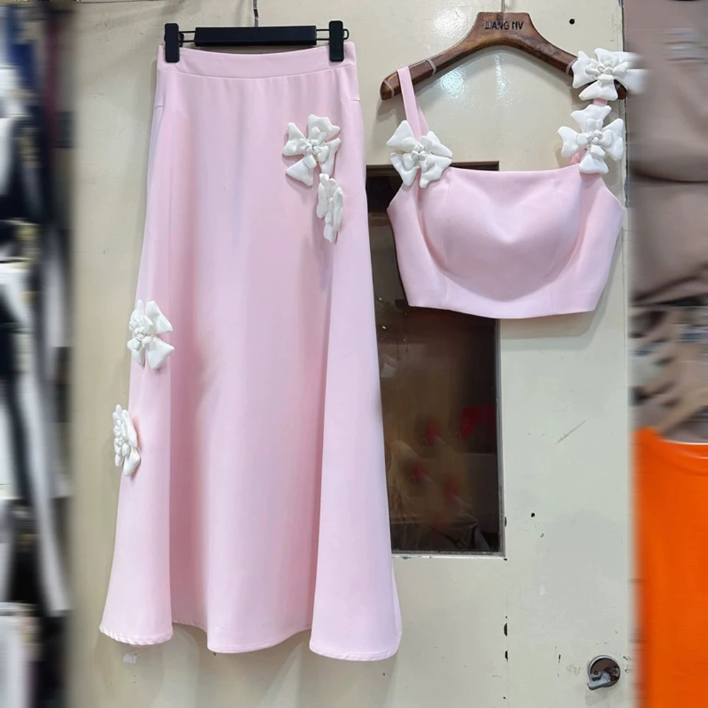 European, American and Australian niche flower tube top camisole top + high waist long skirt suit-GZXX315
European, American and Australian niche flower tube top camisole top + high waist long skirt suit-GZXX315