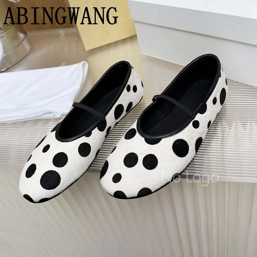 2026 Spring New Flat Women Loafers Round Toe Thin Sole Wave Point Slip On Female Mules Runway Causal Shoes Women Mujer
2026 Spring New Flat Women Loafers Round Toe Thin Sole Wave Point Slip On Female Mules Runway Causal Shoes Women Mujer