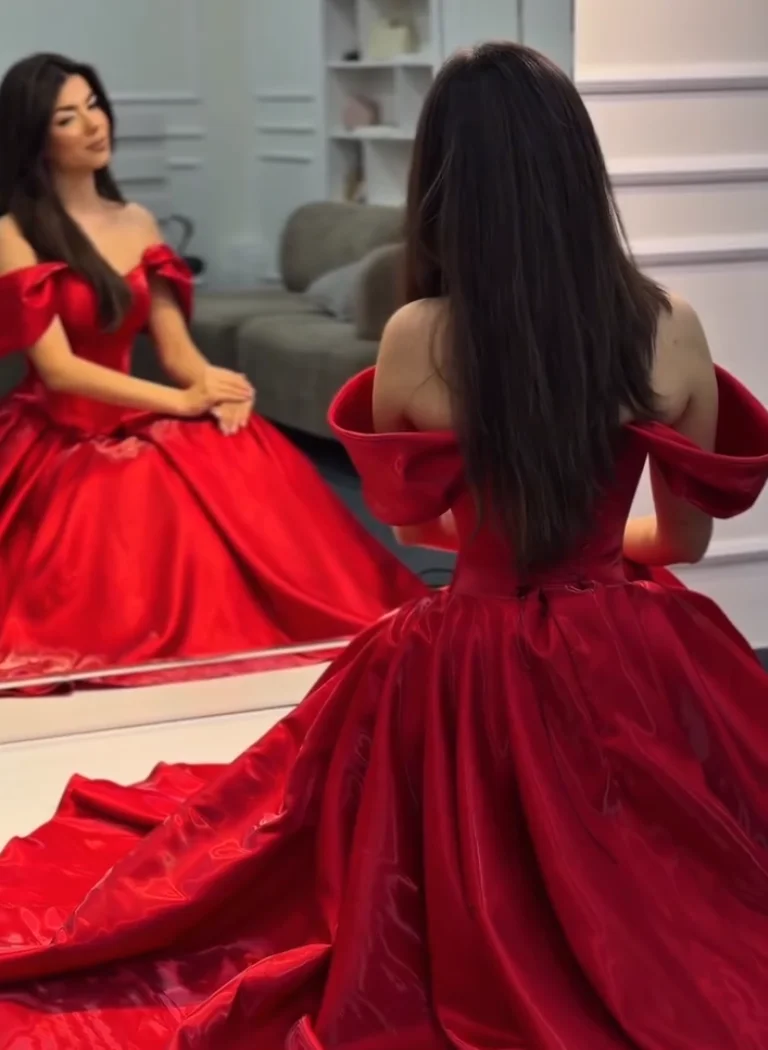 Tea Length Dark Red Satin Homecoming Dresses Strapless Lace-up Back Party Dress Prom Dress Royal Blue, Pink, Champagne, Navy
Tea Length Dark Red Satin Homecoming Dresses Strapless Lace-up Back Party Dress Prom Dress Royal Blue, Pink, Champagne, Navy
