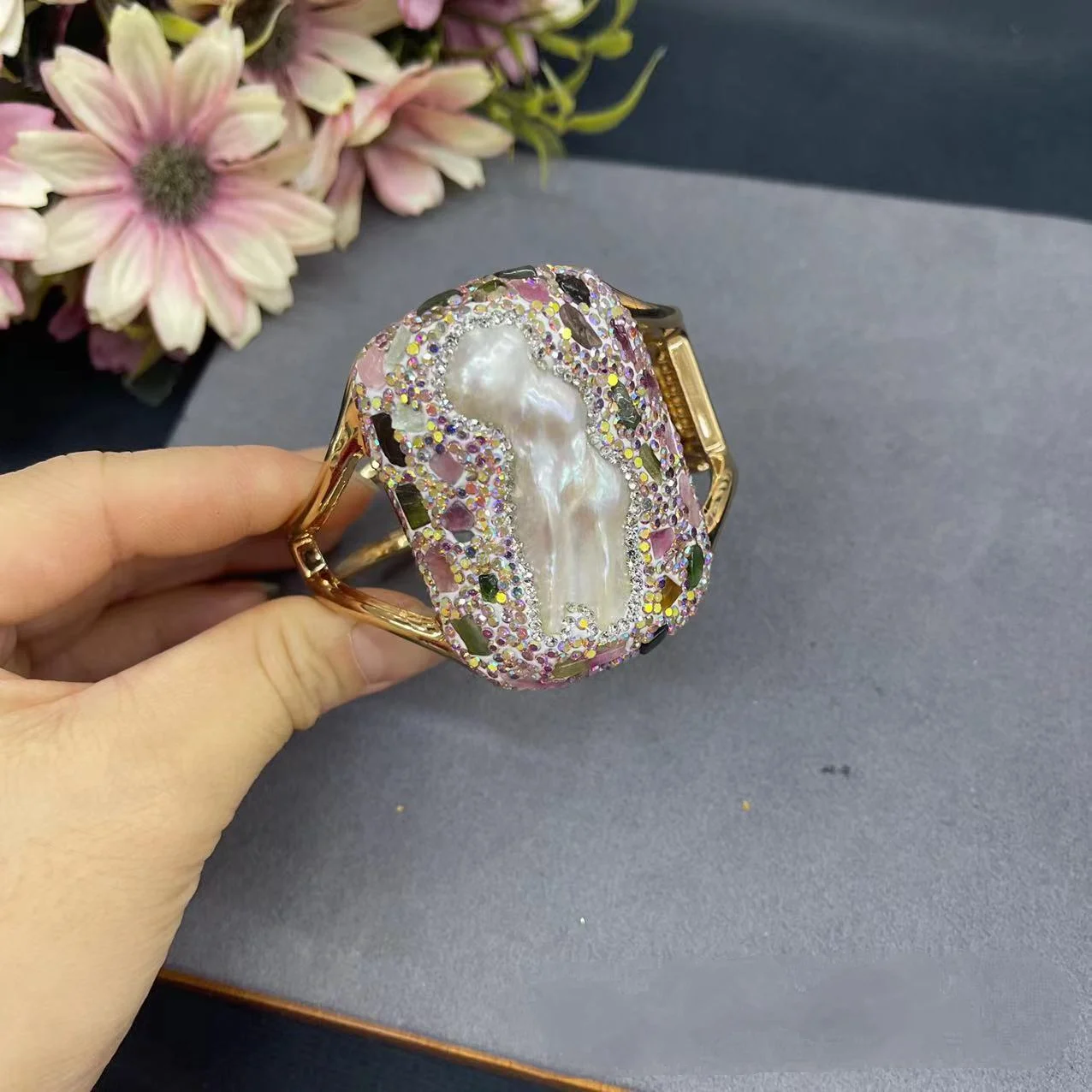 Набор ювелирных изделий из натурального жемчуга неправильной формы в стиле барокко для женщин, цветной драгоценный камень, турмалин, кулон, ожерелье, серьги, браслет, кольцо, подвеска
Набор ювелирных изделий из натурального жемчуга неправильной формы в стиле барокко для женщин, цветной драгоценный камень, турмалин, кулон, ожерелье, серьги, браслет, кольцо, подвеска