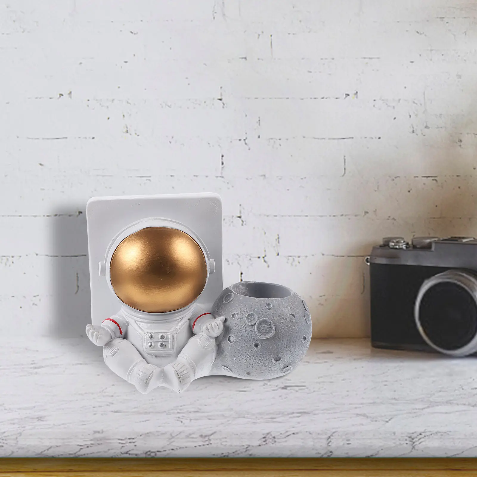 1Pcs Astronaut Design Pen Holder Desktop Organizer Storage Box for Pens Pencils Brushes Daily Essentials Clean Tidy Desk Decor
1Pcs Astronaut Design Pen Holder Desktop Organizer Storage Box for Pens Pencils Brushes Daily Essentials Clean Tidy Desk Decor