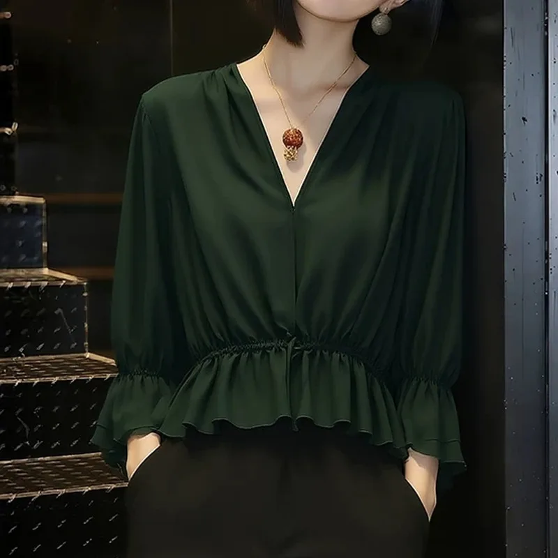 Vintage Women's Blouses Solid Casual Shirts Fashion Loose Spring/Summer Korean Clothing Short Sleeves V-neck Women Tops
Vintage Women's Blouses Solid Casual Shirts Fashion Loose Spring/Summer Korean Clothing Short Sleeves V-neck Women Tops